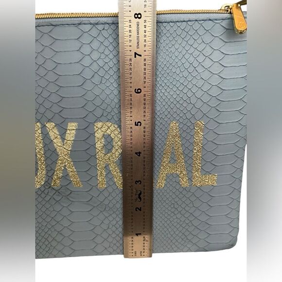 FAUX REAL BLUE SNAKESKIN WRISTLET - Picture 5 of 6